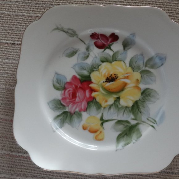 Vintage Square Plate. - Picture 1 of 2